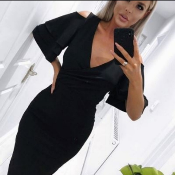 Dresses & Skirts - Little Black Dress Cold Shoulder